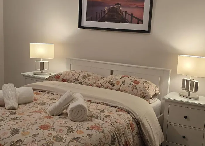 Prázdninový dům - 3 Bedroom Cosy - Sleeps Max 7 *