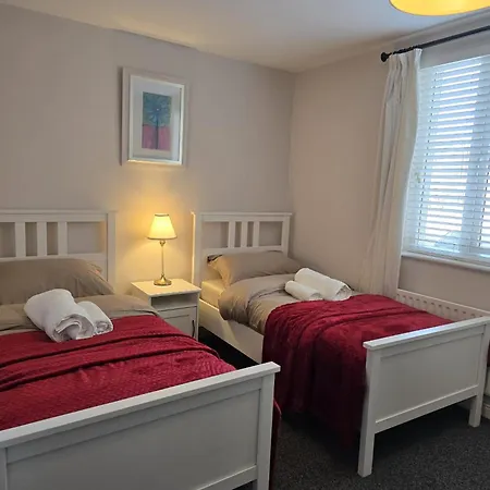 Nyaraló - 3 Bedroom Cosy - Sleeps Max 7