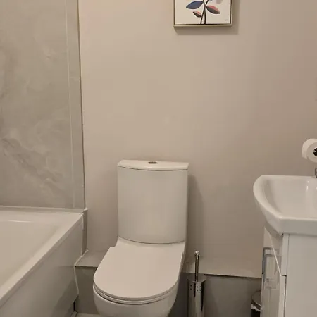 - 3 Bedroom Cosy - Sleeps Max 7 Nyaraló *