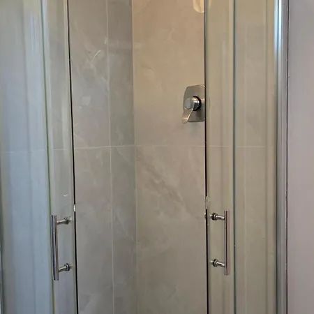 Nyaraló - 3 Bedroom Cosy - Sleeps Max 7 Dublin